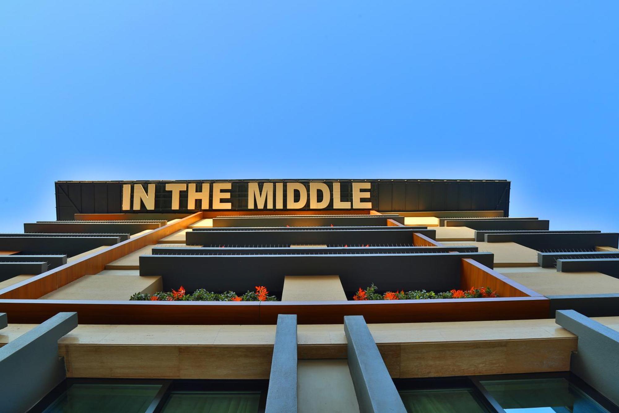 In The Middle Hotel Antalya Exteriör bild